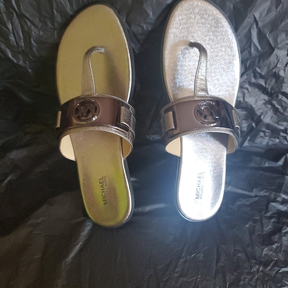 Michael kors Split toe sandals - Picture 1 of 3